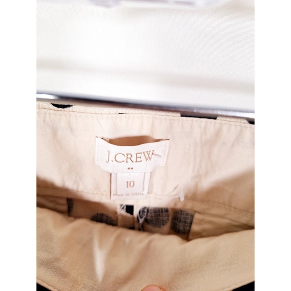 J. Crew Women's Polka Dot Cream Shorts Size 10 with side Zipper - Picture 6 of 6